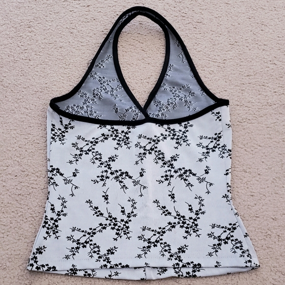 Halter top - Picture 2 of 2